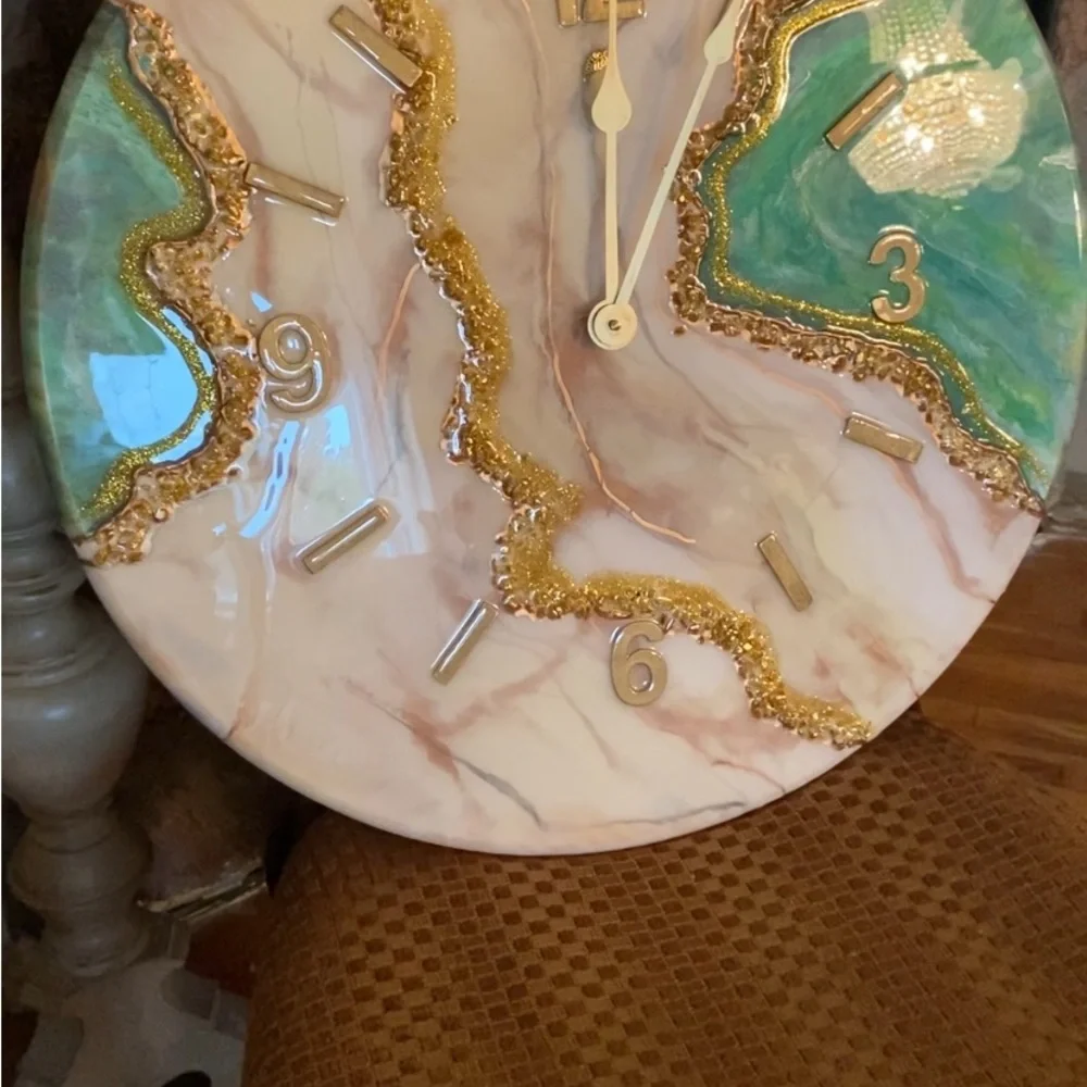 Elegant Marble and Gold Wall Clock - Green and Gold -brand new